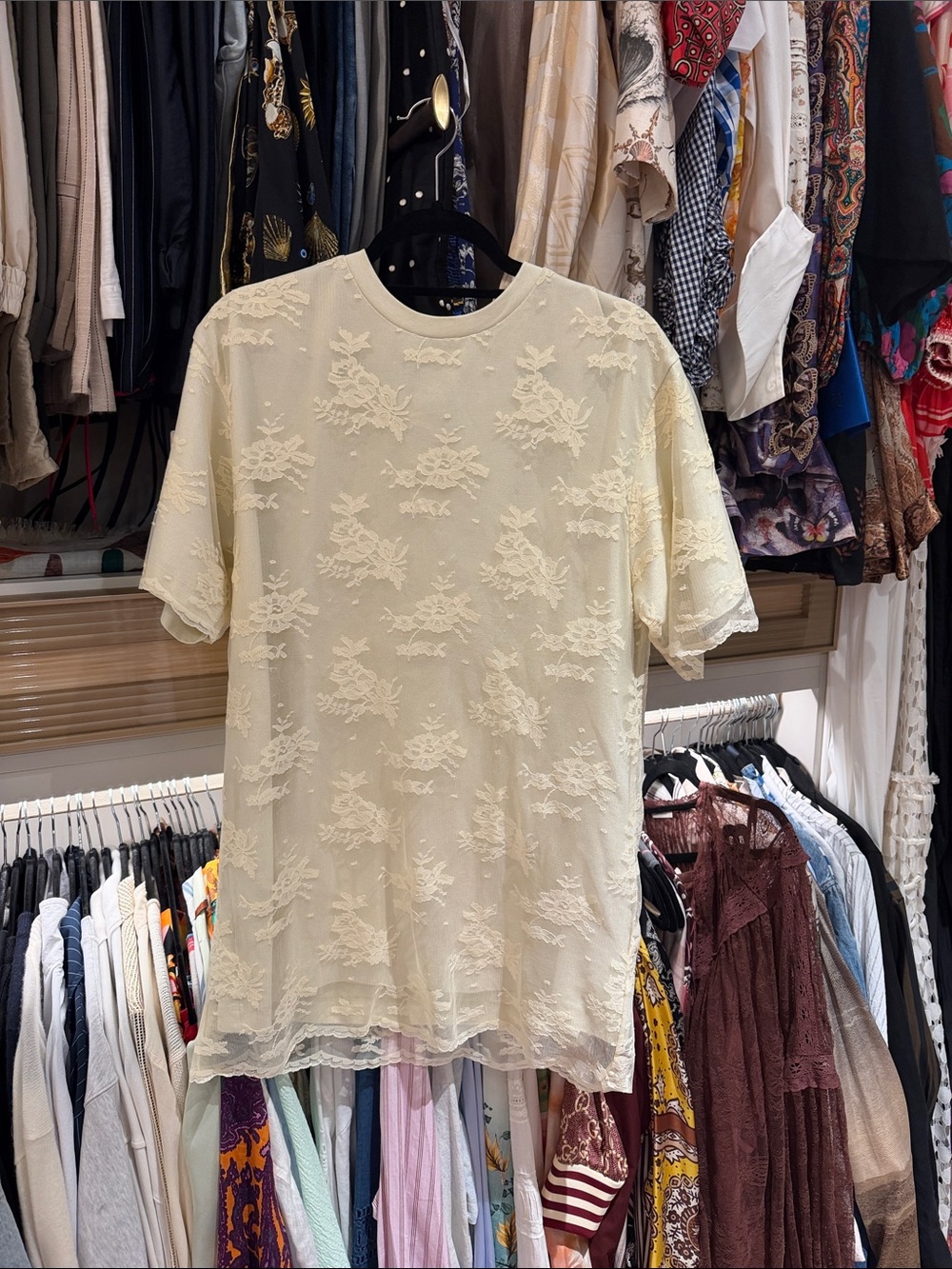 Women’s Cream Lace Overlay Short-Sleeve shift dress